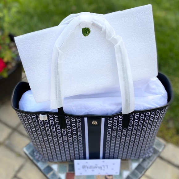 {firm} • Tory Burch Gemini Link Coated Canvas Tote - Picture 6 of 8